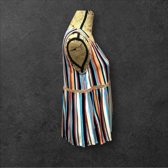 439 - WEEKEND SUZANNE BETRO TOP - Picture 2 of 14